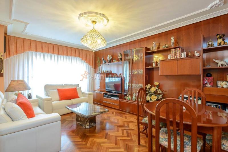 Apartamento en venta en Calle Vital Aza Álvarez-Buylla, La Villa - Bazuelo, Mieres del Camino