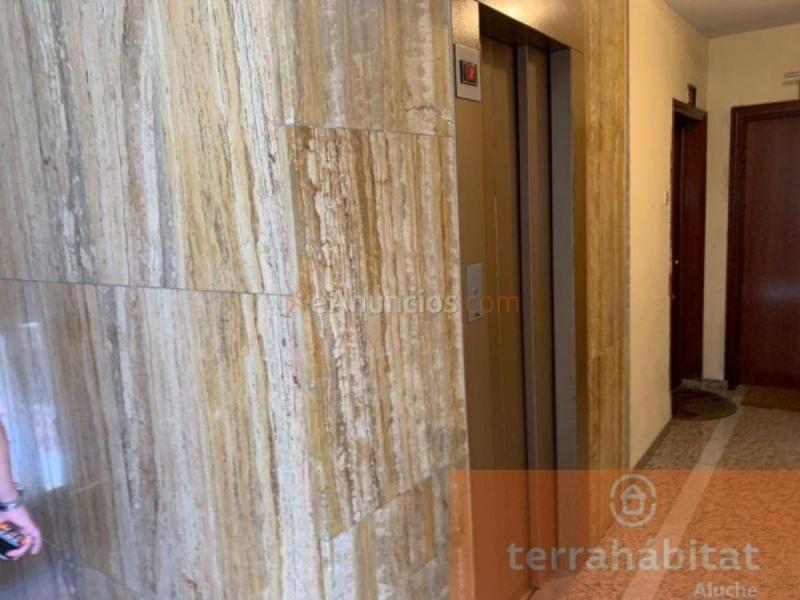 Apartamento en venta en Calle de Ocaña, Latina, Madrid