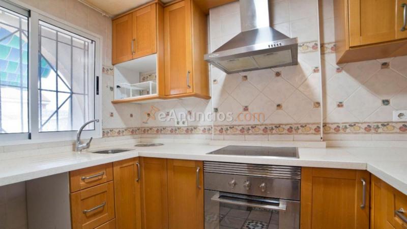 Adosado en venta en  Bellavista - Capiscol - Frank Espinós, San Juan de Alicante