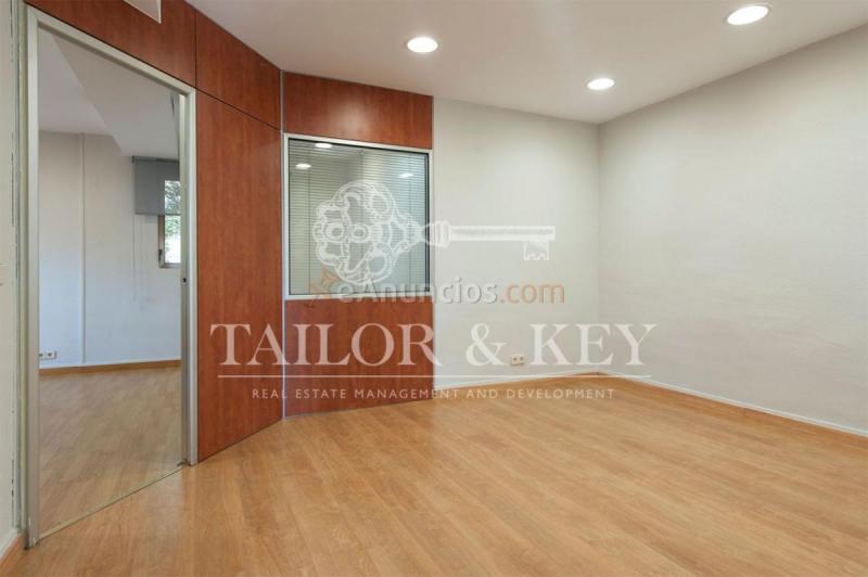 Casa en venta en Calle de Matías Turrión, Hortaleza, Madrid