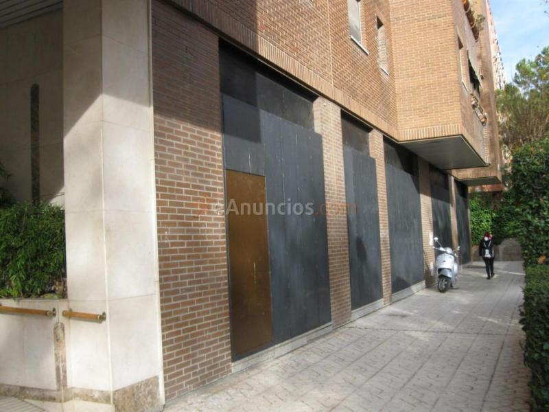Local Comercial en venta en Calle Santiago de Compostela, Fuencarral, Madrid