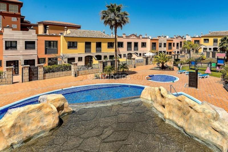 Casa en venta en Paseo La Pedrera, Costa Adeje, Adeje