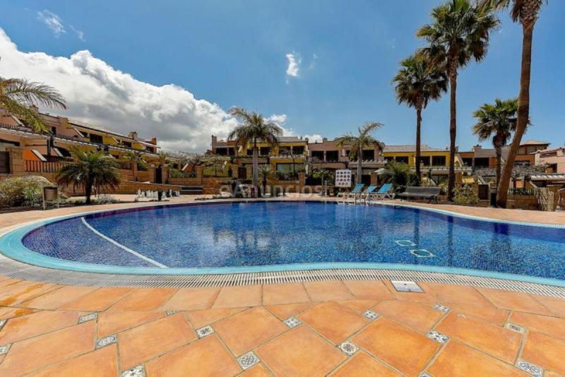 Casa en venta en Paseo La Pedrera, Costa Adeje, Adeje