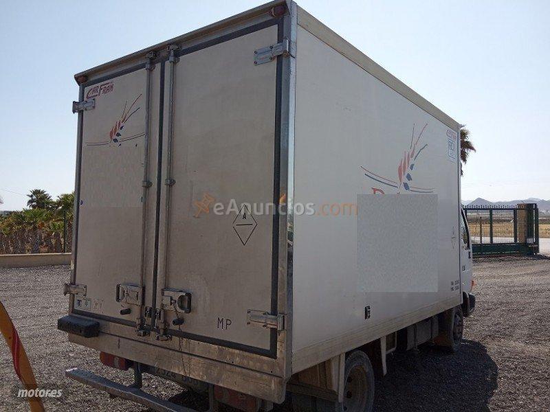 Nissan Cabstar 110 CAJA FRIGORIFICO. de 2001 con 326.000 Km por 4.500 EUR. en Murcia