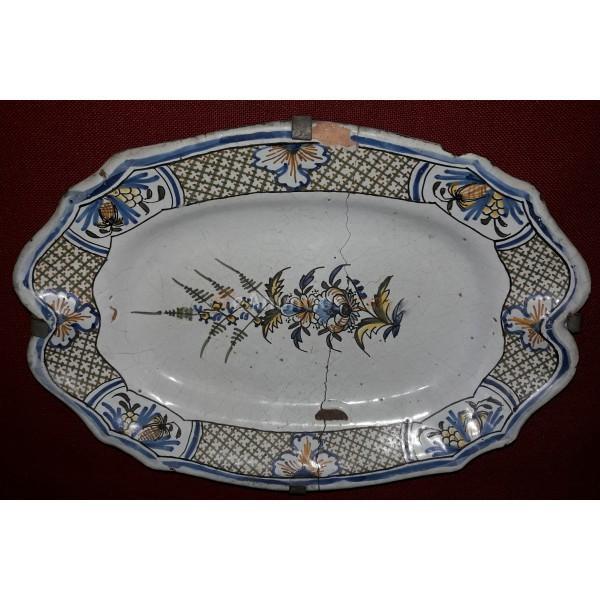 Bandeja de cerámica Francesa, siglo XVIII