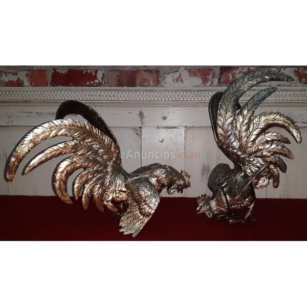 PAREJA DE GALLOS DE METAL MEDIADOS SIGLO XX