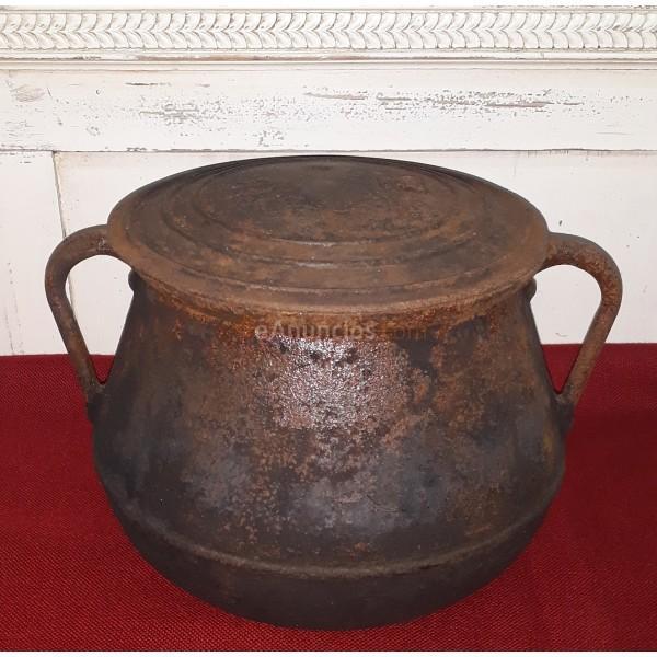 ANTIGUA OLLA DE HIERRO N 8