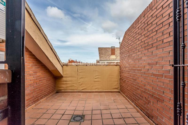 Adosado en venta en  Velilla de San Antonio