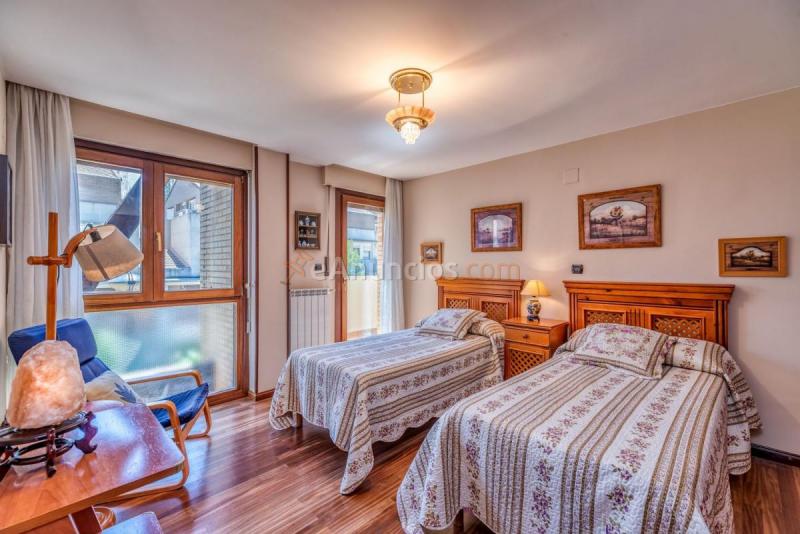 Adosado en venta en  Montecanal-Valdespartera-Rosales del Canal, Zaragoza