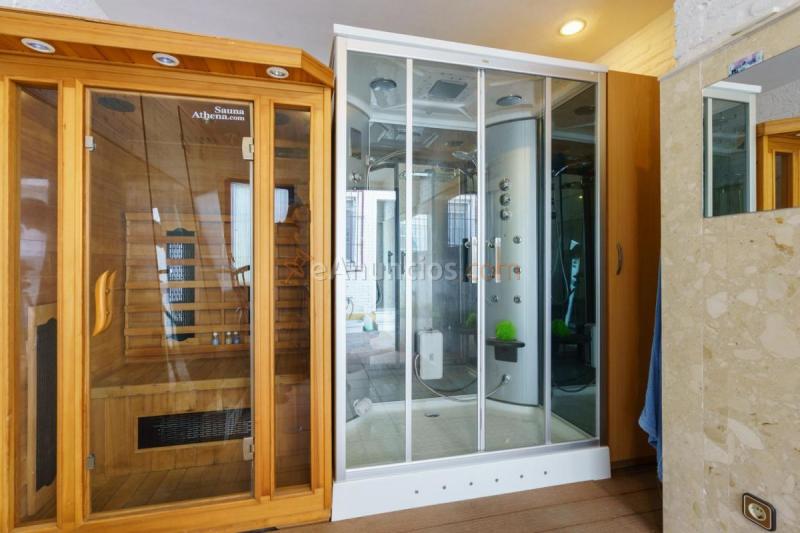 Adosado en venta en  Gines