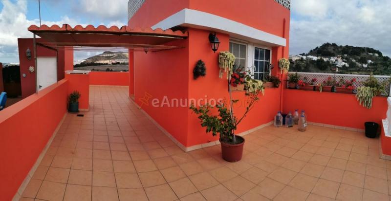 Casa en venta en  POETISA AGUSTINA ROMERO, Tamaraceite - San Lorenzo, Las Palmas de Gran Canaria