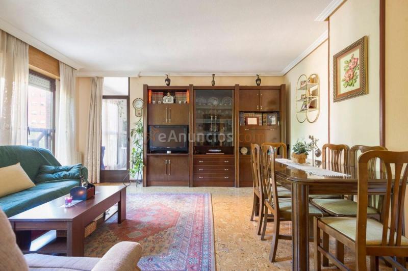 Apartamento en venta en  San Blas, Madrid