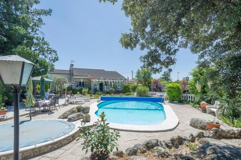 Adosado en venta en  La Cabrera