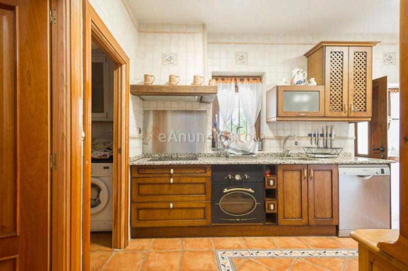 Adosado en venta en  La Cabrera