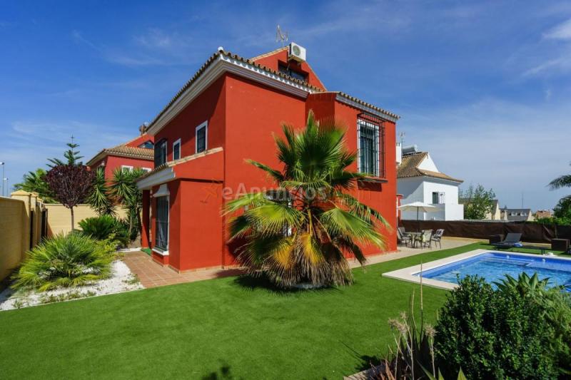 Adosado en venta en  Olivar de Quintos, Montequinto