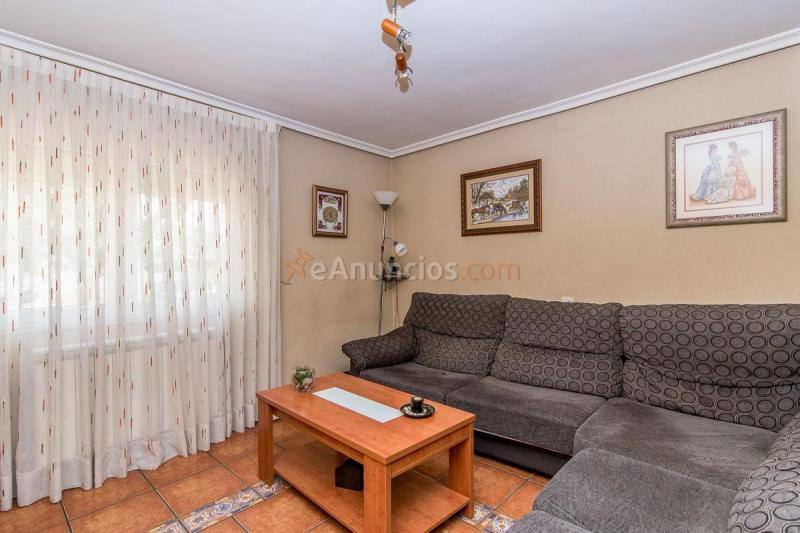 Adosado en venta en  Mansilla de las Mulas