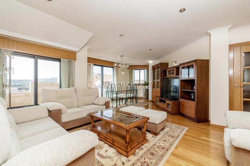 Atico en venta en  Poio