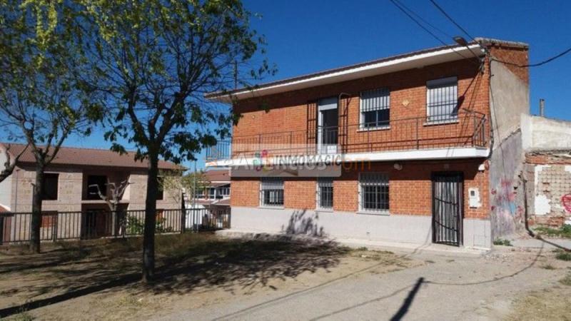 Casa en venta en  Novés