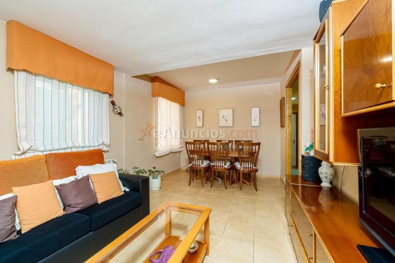 Adosado en venta en  Bembrive, Vigo