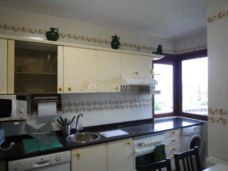 Apartamento en alquiler en Calle Pintor Carreño Miranda, Este, Gijón