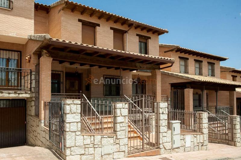 Adosado en venta en  Los Yébenes