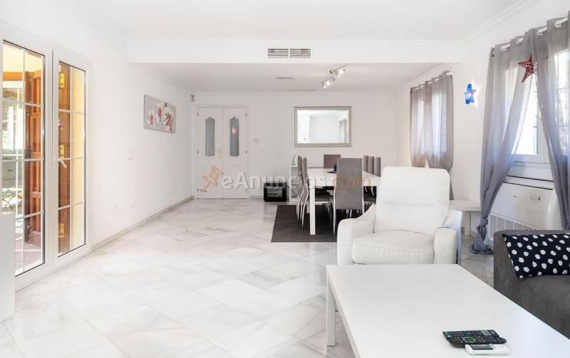 Adosado en venta en  Marbella Pueblo, Marbella