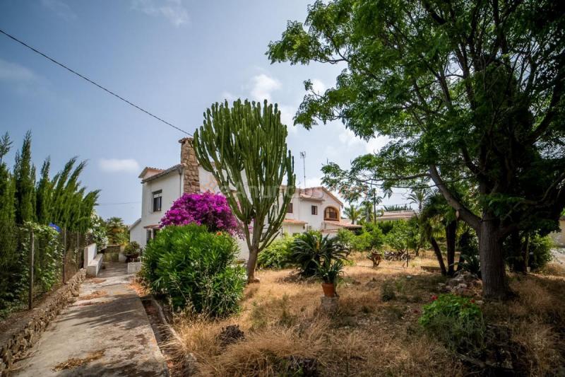 Adosado en venta en  El Montgó, Denia