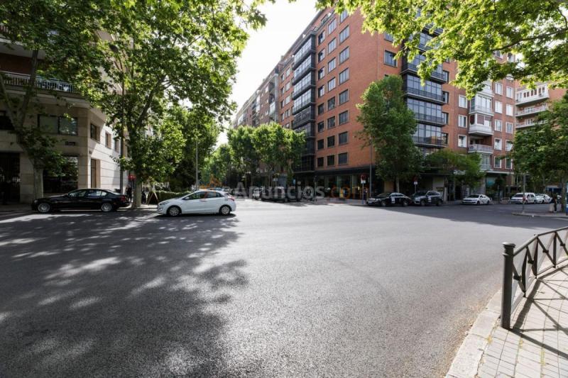 Local Comercial en venta en Calle Profesor Waksman, Chamartín, Madrid