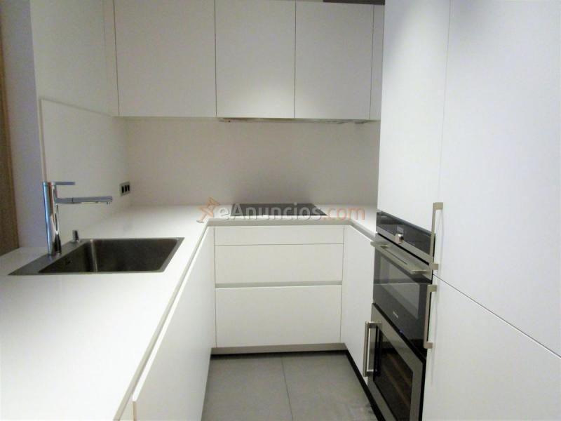 Apartamento en alquiler en Plaza de San Juan de la Cruz, Madrid, Chamberí, Madrid