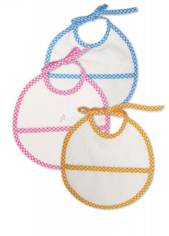 Babero pequeño punto de cruz 159