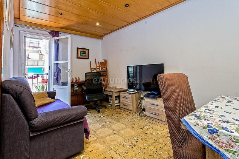 Apartamento en venta en  Nou Barris, Barcelona