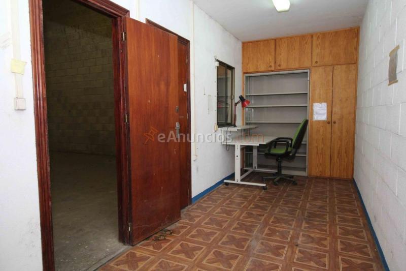 Edificio en venta en  Nuevo Parque - Los Rosales - Tráfico Pesado, Huelva