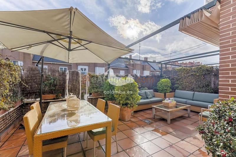 Casa en venta en Calle Tobago, San Blas, Madrid