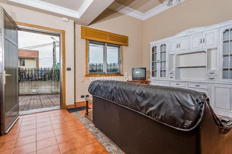 Adosado en venta en  Liáns, Oleiros