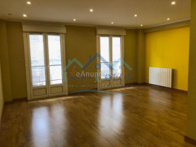 Apartamento en venta en Calle Juan de Olazabal, Centro, Renteria  Errenteria