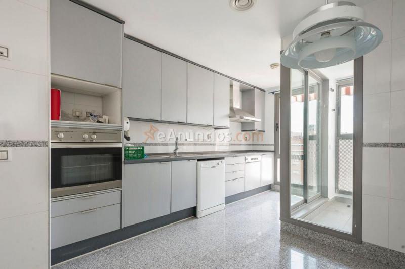 Atico en venta en  Ciudad Lineal, Madrid