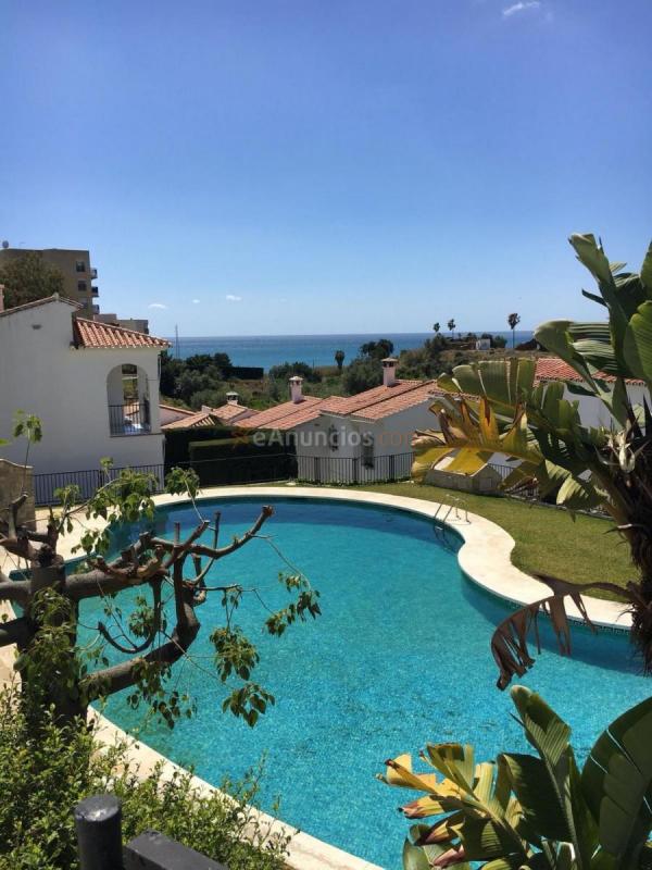 Casa en venta en  Benajarafe