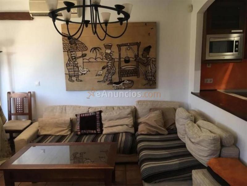 Casa en venta en  Benajarafe