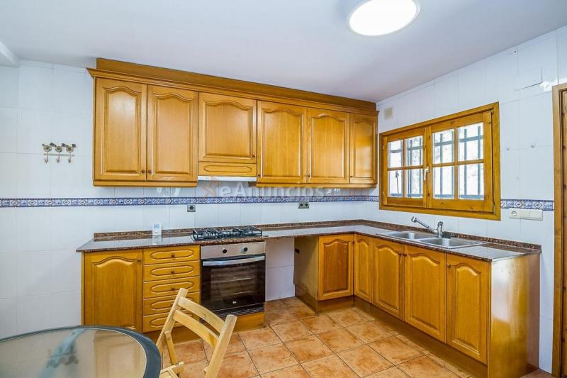 Adosado en venta en  Vallgorguina