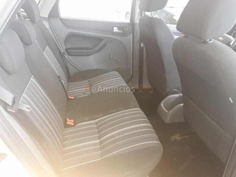 Ford Focus 1.6 tdci Titanium 90 cv 