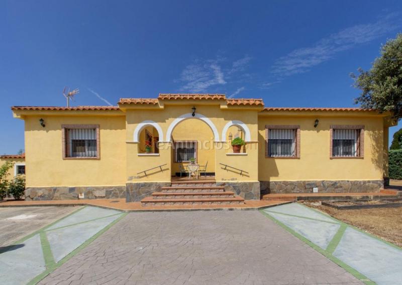 Adosado en venta en  San Roman de los Montes