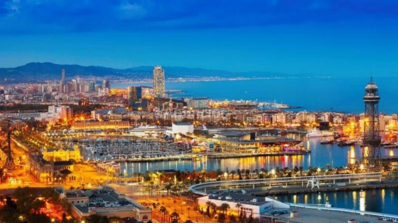 Local Comercial en alquiler en  Eixample, Barcelona