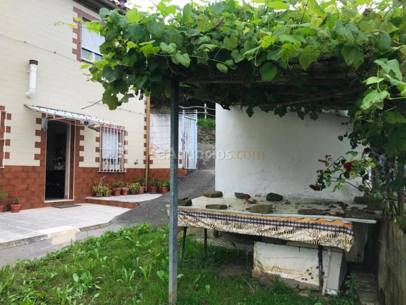 Casa Rural en venta en  Los Nadales, Requejo - Rozaes - Oñón, Mieres del Camino