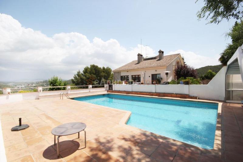 Adosado en venta en  Canyelles