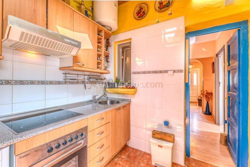 Adosado en venta en  Mélida