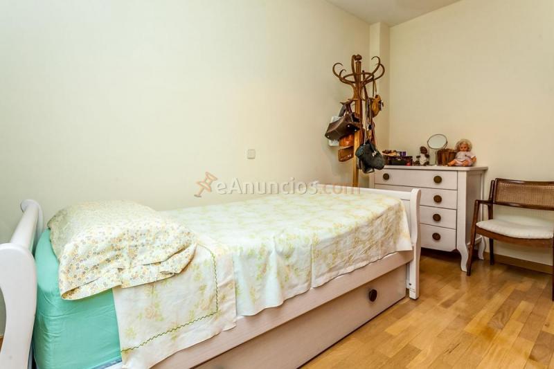 Adosado en venta en  San Blas, Madrid