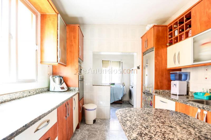 Adosado en venta en  Barrio San Luis - Los Molinos, Almería