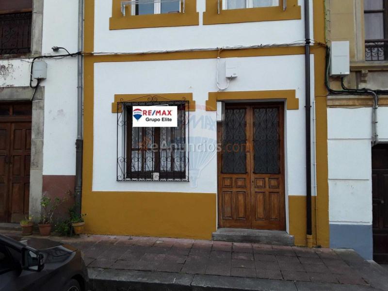 Casa en venta en Plaza plaza, Colunga