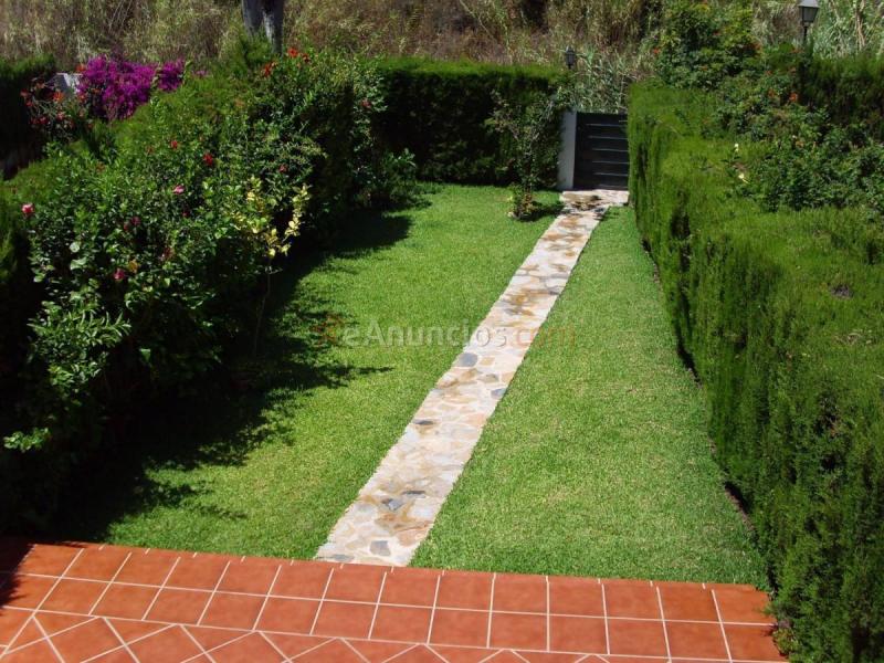 Casa en venta en  Benajarafe