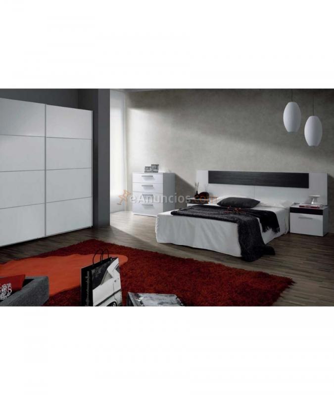 Cómoda de 4 cajones down